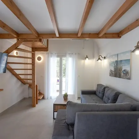 Seaward Apartment