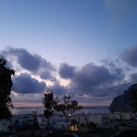 Seaward Kamari (Santorini)